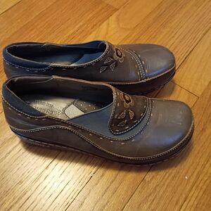 L'artiste Women's Brown Leather Shoes